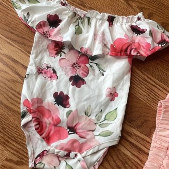 Baby Girl Beautiful Boutique Two Piece Outfit - Picture 2 of 6